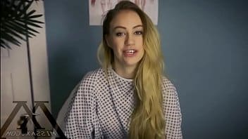 ragazza ninfa ama farsi infilare le dita nella fica bagnata